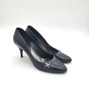 Louis Vuitton heels size 40