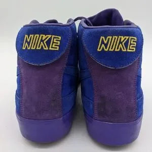 Nike Blazer 6.0 Hi Top

Size 10.5